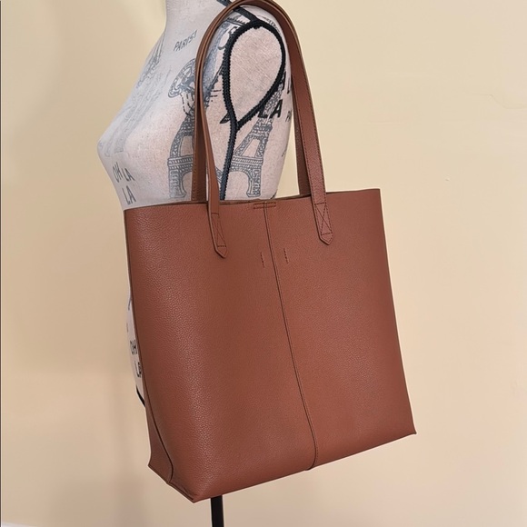 Large Leather Bag - Picture 2 of 16